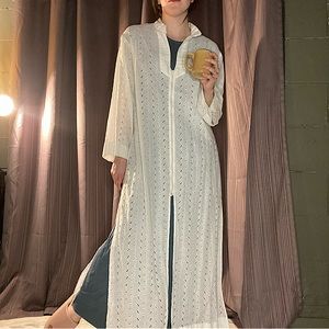 vintage 70s handmade cotton eyelet white duster / med/large